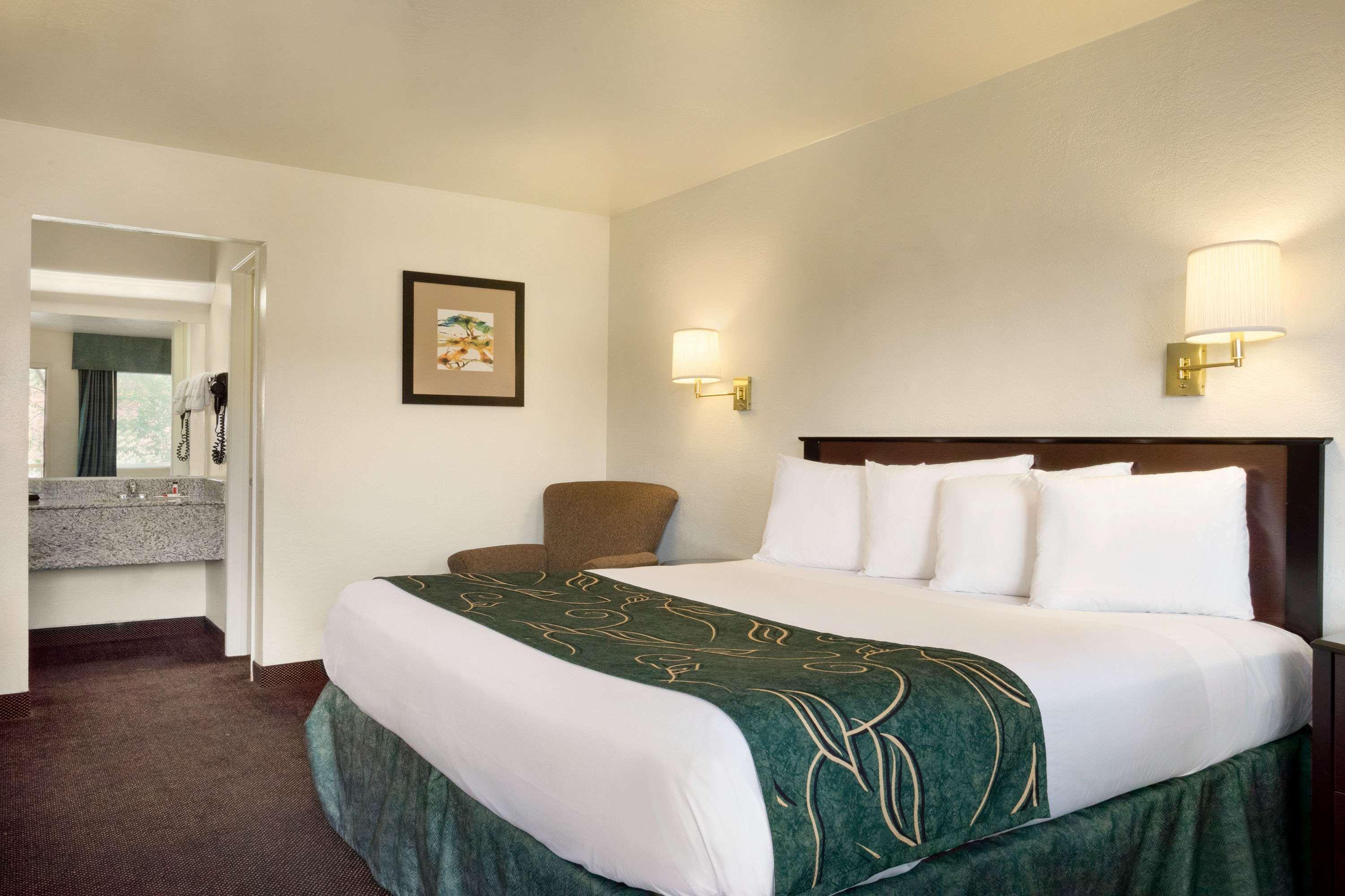 Clarion Pointe Winslow I-40 Екстер'єр фото