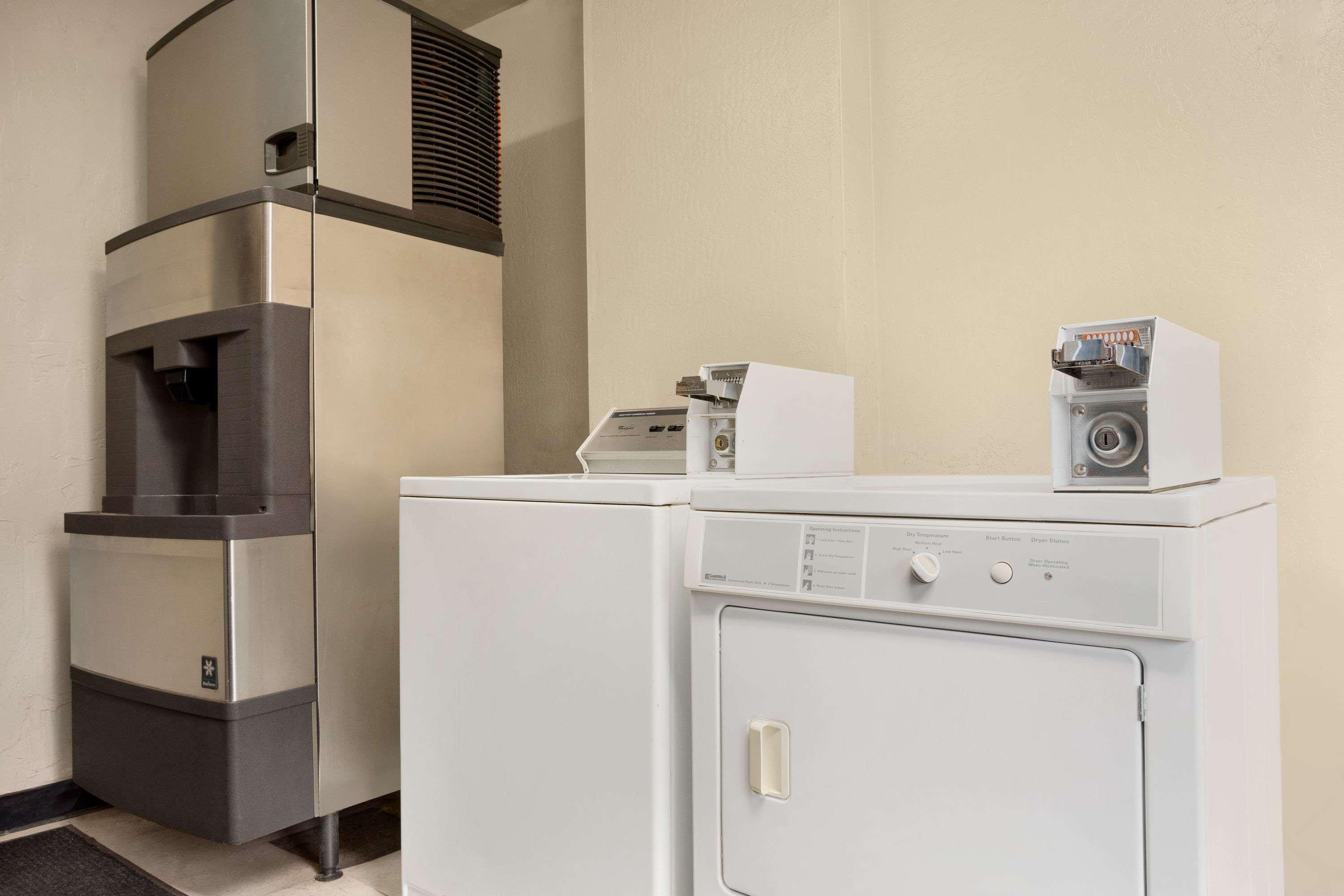 Clarion Pointe Winslow I-40 Екстер'єр фото