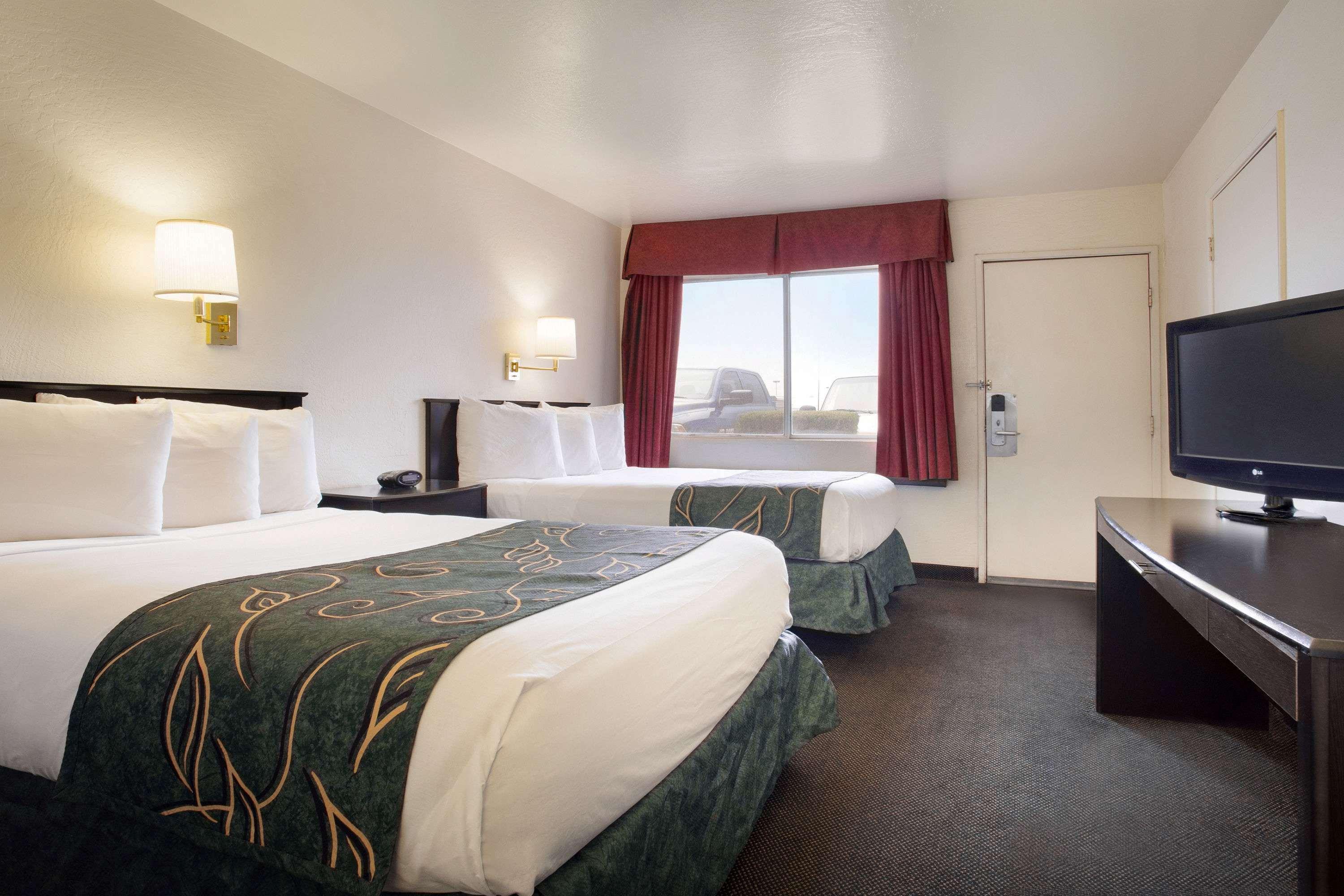 Clarion Pointe Winslow I-40 Екстер'єр фото