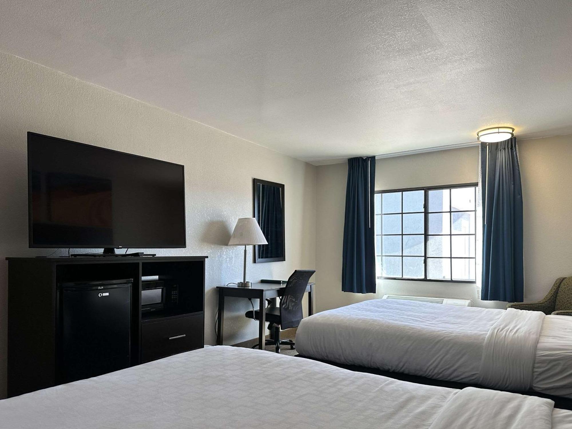 Clarion Pointe Winslow I-40 Екстер'єр фото